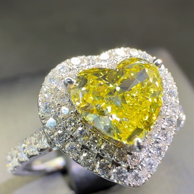 黄钻戒指 心形款